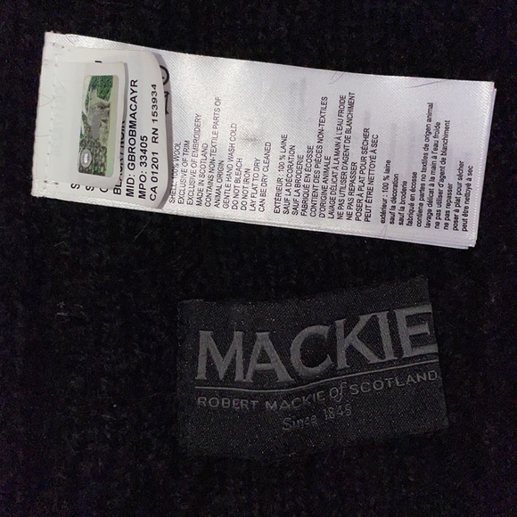 Canada Goose Wool Scarf - Robert Mackie Collection - Picture 2 of 2